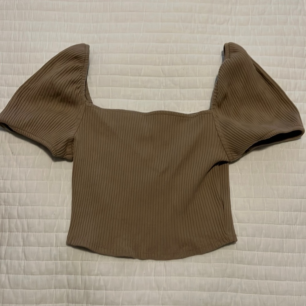 H&M bubble sleeve crop top